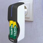 شارژر باطری وارتا مدل Mini Charger به همراه 2 عدد باتری قلمی — تصویر 3