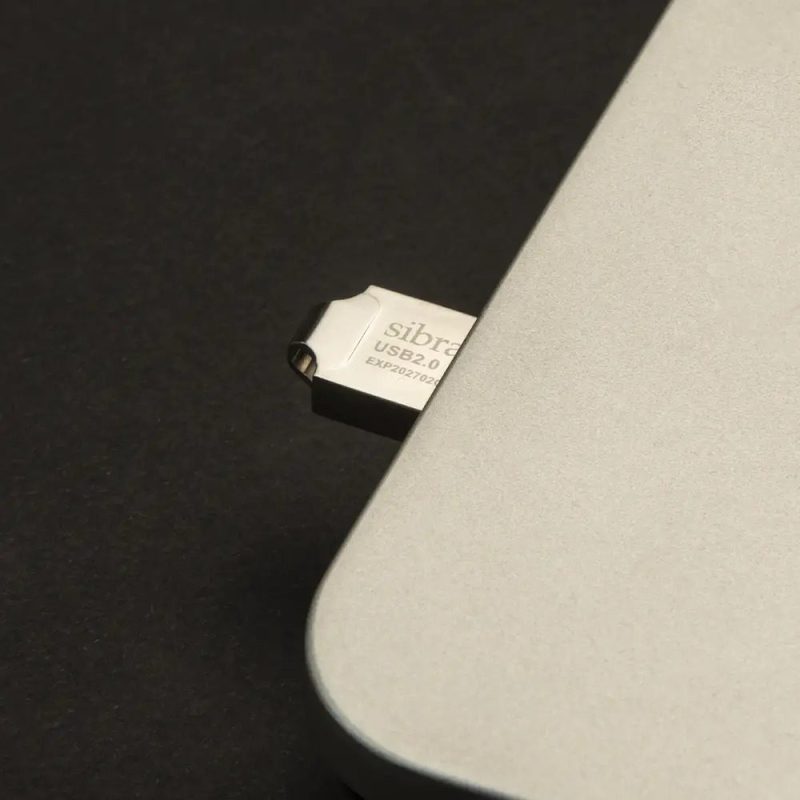 فلش مموری سیبراتون مدل SF2509 ظرفیت 16 گیگابایت کد 8303-8304 — تصویر 3